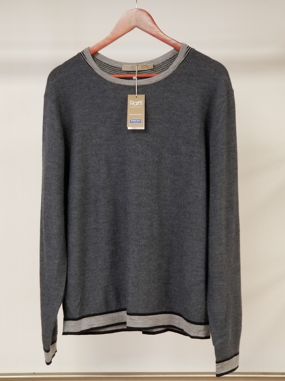 $260 Raffi Men's Charcoal 100% Extra Fine Merino Wool Sweater